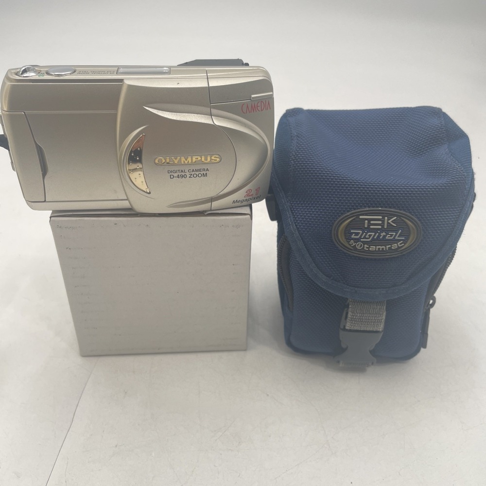 Olympus Digital Camera D-490 3x Zoom 2.1MP Camedia+Battery+SD Card+Case